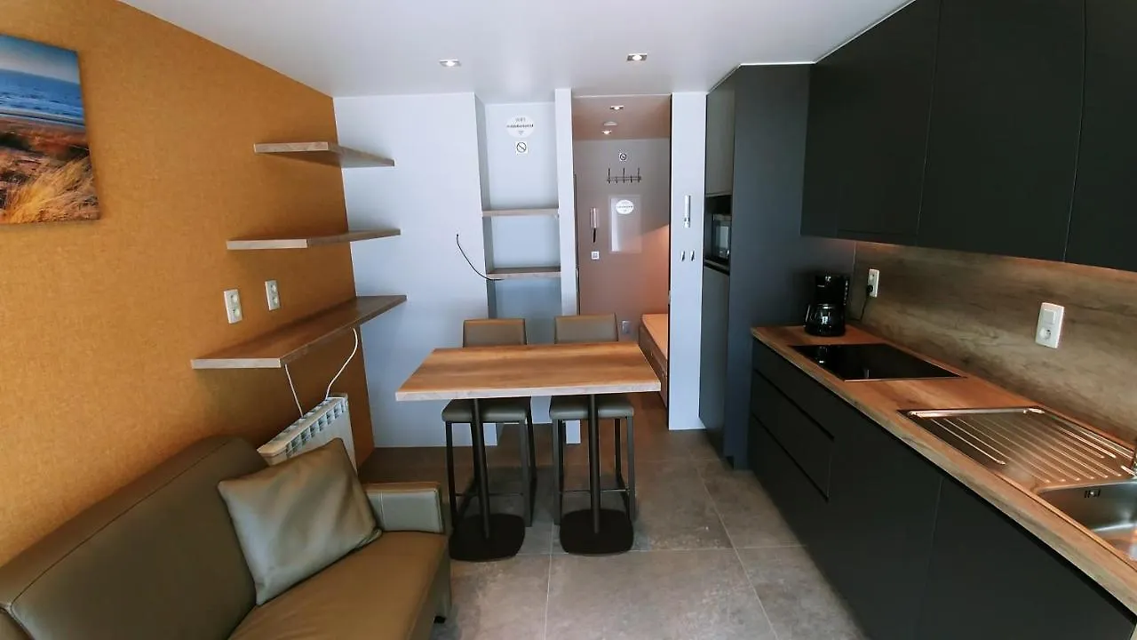 Middelkerke - Frontaal Zeezicht Appartement 0*,  België